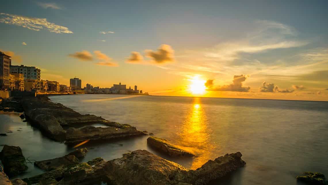 E_Rectora's tweet photo. Día internacional del sol, astro rey, que no sólo es vital, sino también hermoso
!! Llegó el Verano!!
La Universidad acompañará a la FEU en el plan de actividades del verano
#Cuba
#LasTunas https://t.co/cu9P5FMZXG