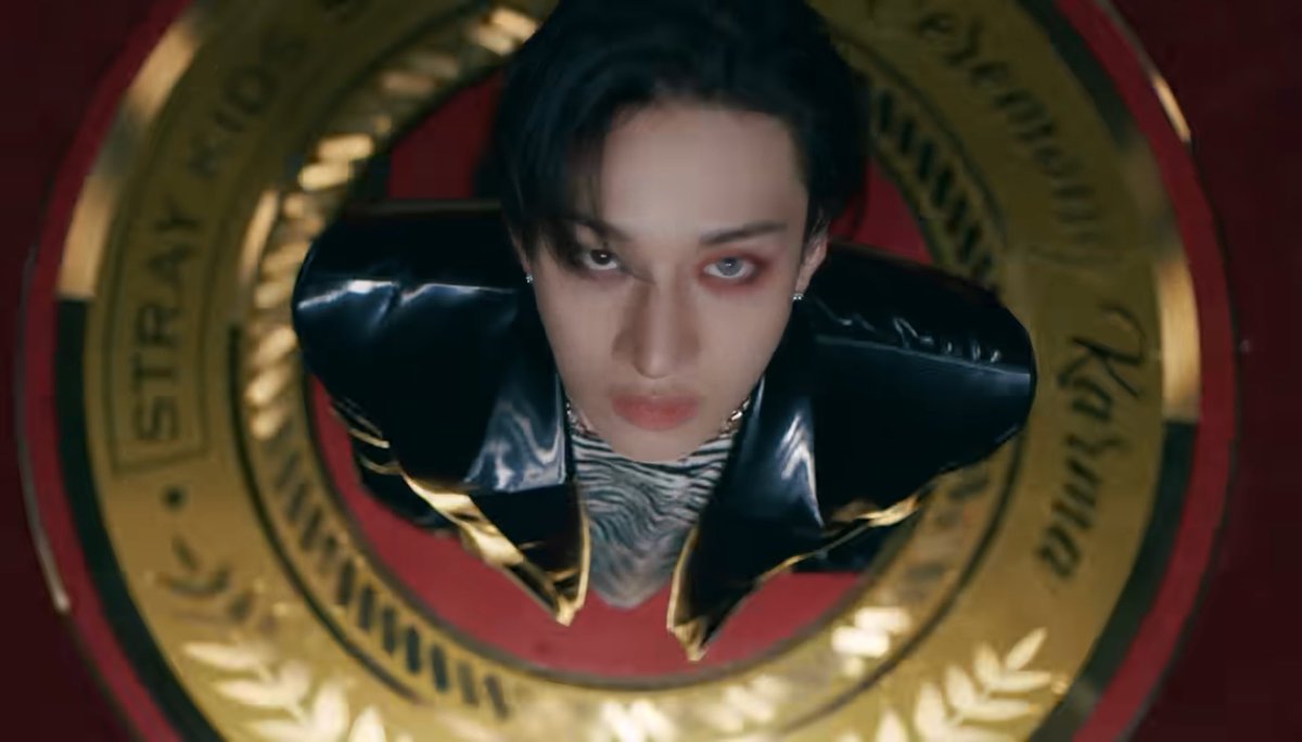 ninoononie_'s tweet photo. so #RUN_IT is KARMA evil twin after all ..? 👀 https://t.co/tLDE4fnLCT