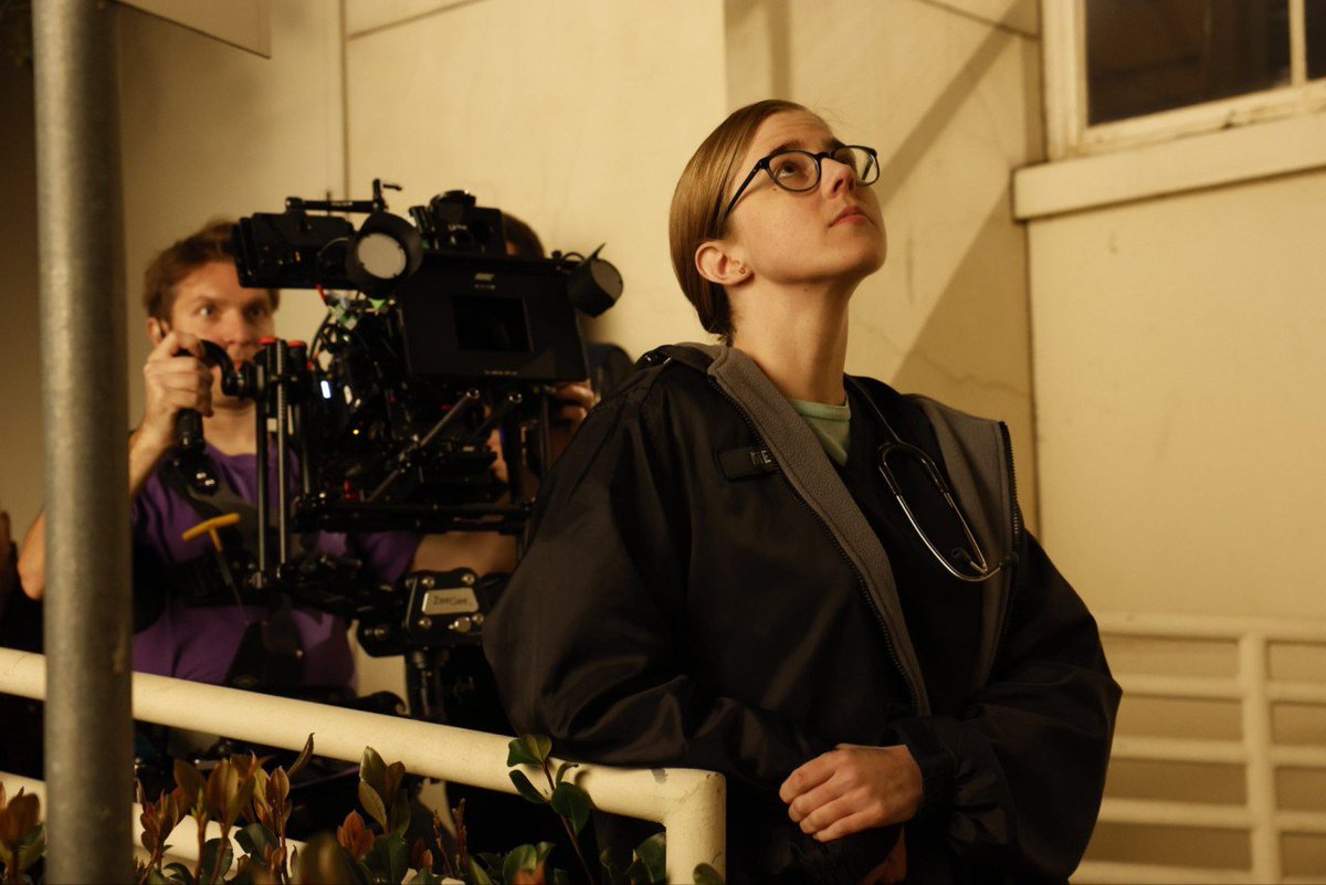 pdeardzcrave_'s tweet photo. Taylor Dearden and The Pitt crew figuring out the shot for the ambulance bay scene! https://t.co/gYwX7tFZ2j