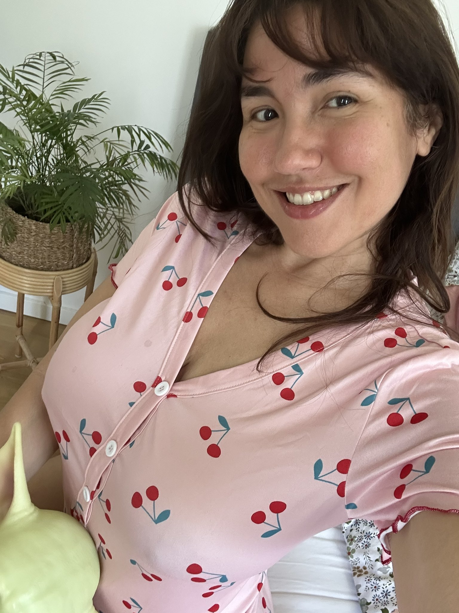 1 pic. My ex said they looked like two socks hanging in a clothing line. Is natural that bad… or are there men out there who prefer it that way? https://t.co/7hoZMSPXo6