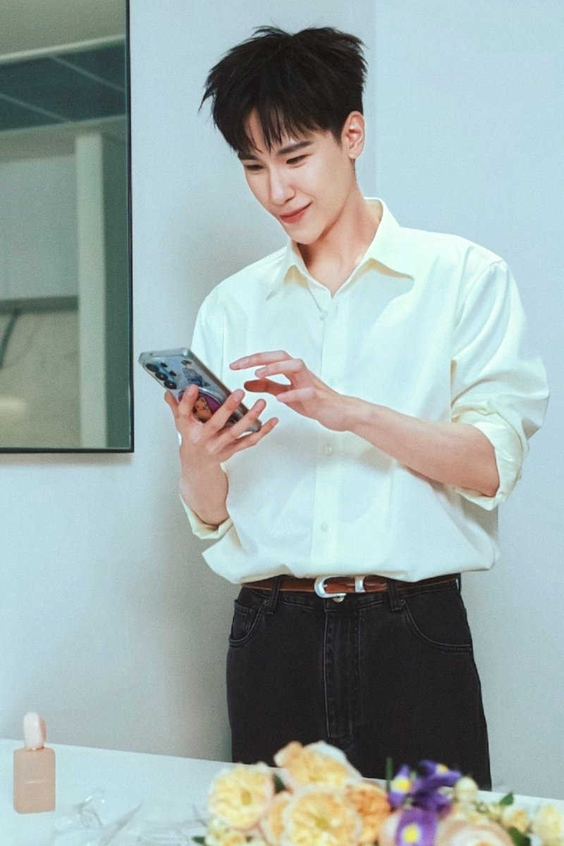 prowa_jm's tweet photo. ที่เขินนี้ เขินแชทแฟนไหมคะ ที่สวยๆชื่อย่อมาร์คจิ🤭🤭

ARMANI SI BLOOM WITH JUNIOR

#SiBloomXJunior
#junniorrs https://t.co/XOEPnJZcDh