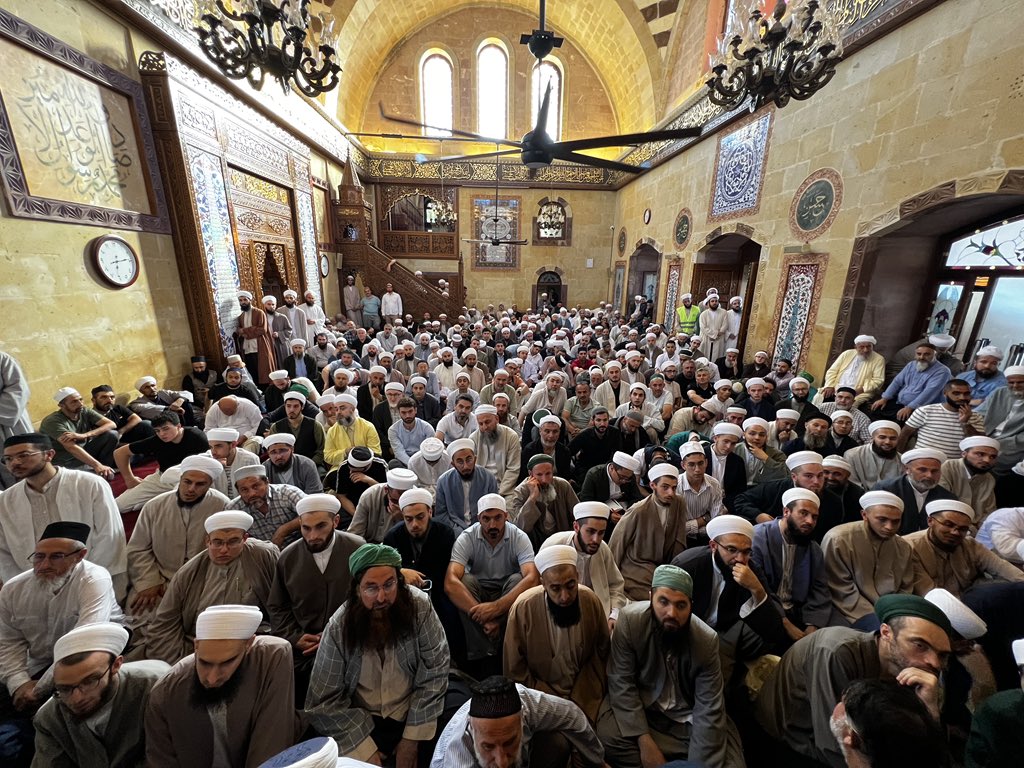 c_ahmethoca's tweet photo. Kutbü'l-ektâb, Ğavsü'l-evtâd ve Hicrî 15. Asrın Müceddidi Mahmûd Efendi Hazretlerimizi vefâtının 4. sene-i devriyesinde rahmet, minnet ve duâlarla yâd ediyoruz! 

Beykoz Mahmûd Efendi Câmii Şerîfi'nde Anma Programı devam ediyor.

Lâlegül TV, Lâlegül FM ve YouTube Kanalımızdan CANLI olarak takip edebilirsiniz.