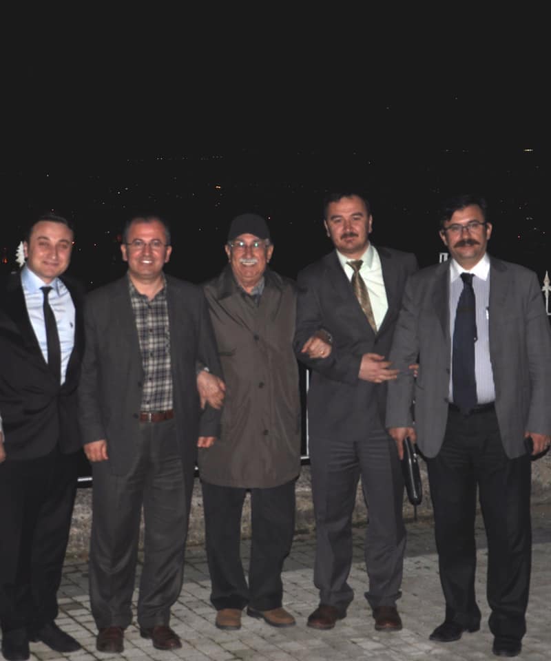 f5li's tweet photo. +Geride hürmet gören bir ad, gurur veren hatıralar bıraktı. Somut Olmayan Kültürel Miras alan araştırmalarında, Bursa köylerini dolaşırken; Yücel Paşmakçı, Menteşeli Cengiz’le türkü, biz de Alper’le çocuk oyunu araştırırdık. https://t.co/9hGqhK9dC7