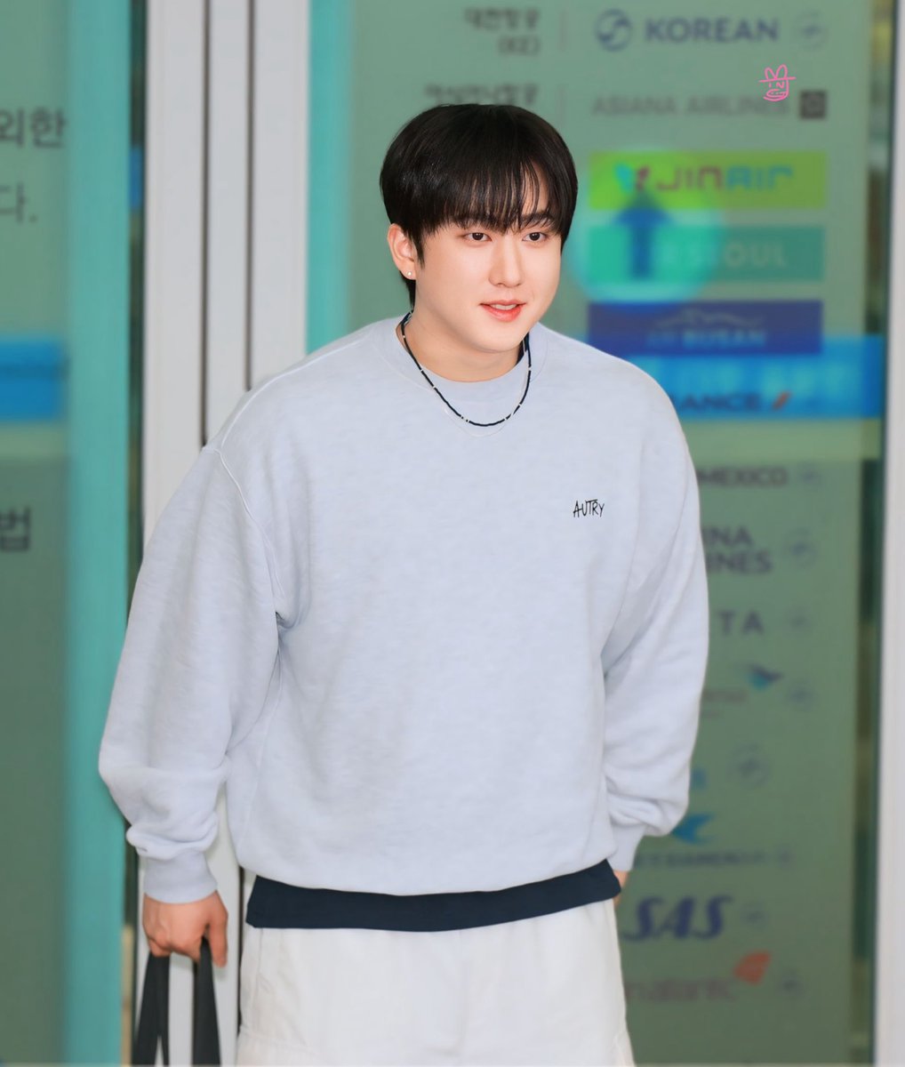 rainbow1115's tweet photo. 260620 ICN
#Straykids #Changbin #Autry https://t.co/Frx5BwyJxD