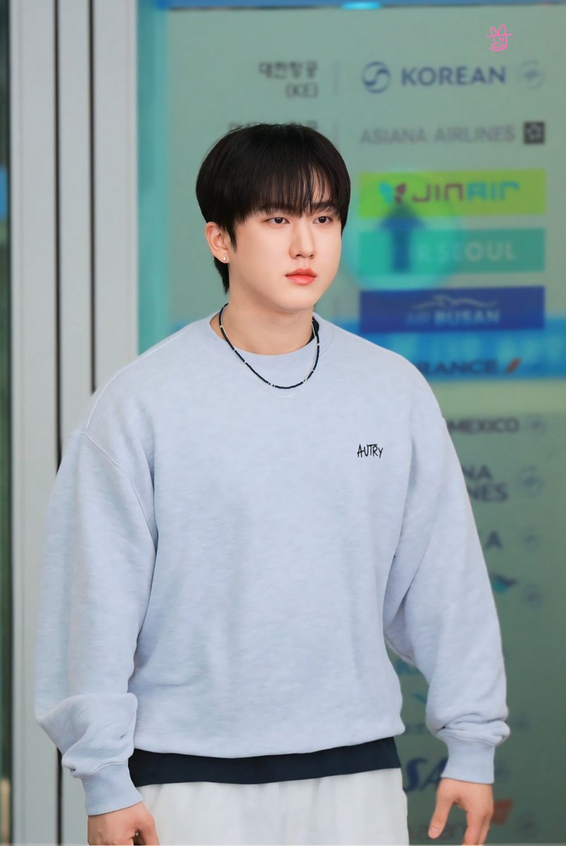 rainbow1115's tweet photo. 260620 ICN
#Straykids #Changbin #Autry https://t.co/Frx5BwyJxD