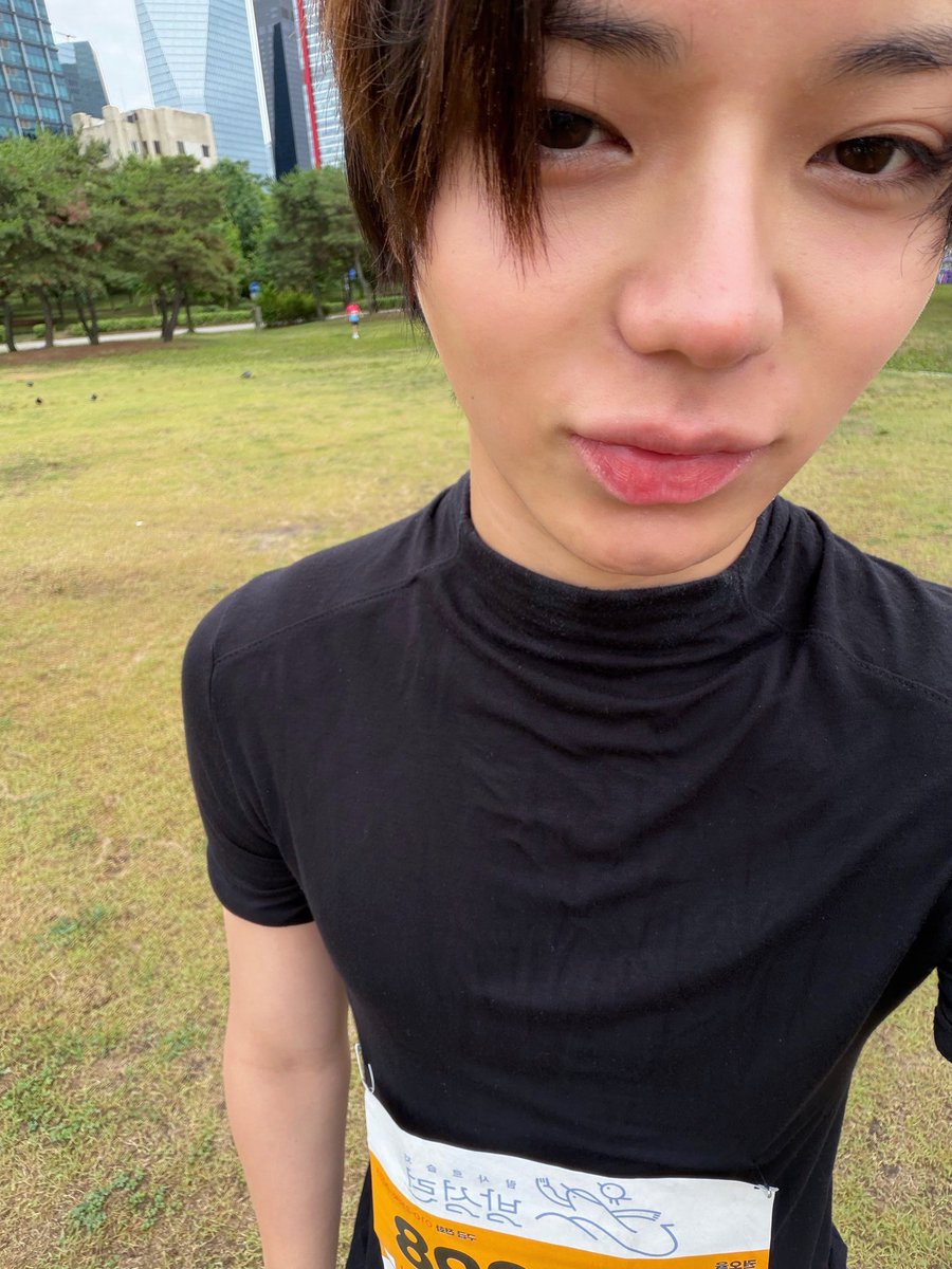 keonhohyul's tweet photo. before                                      after https://t.co/MhLgxZ2qmg