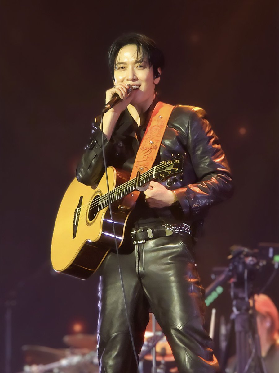 sxm325's tweet photo. 생일 축하해요.🎂⸝꙳
CNBLUE를 만나고 나서 6월 22일은 저에게 행복을 느끼는 소중한 날이 되었어요.
올해도 용화가 용화답게 웃으며, 하고 싶은 일들을 마음껏 하면서 행복하게 지내기를 바래.

@JYHeffect
#CNBLUE #씨엔블루 #정용화 #JUNGYONGHWA #HappyYONGHWADay https://t.co/aPpWS6wZe0
