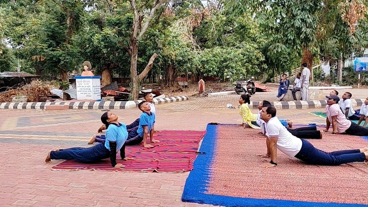 AshishKASir's tweet photo. Organise International Yoga Day 2026 with
Yoga For Healthy Ageing theme at
NCC, @SnprCollege1964
Chief Guest: Prof RK Naik, Principal
Cdts: 45
Civilian: 17
@Alumnisnprc1964 @DM_Subarnapur @spsubarnapur @HQ_DG_NCC @CMO_Odisha @DHE_Odisha @moayush https://t.co/CyTKIqkrVw
