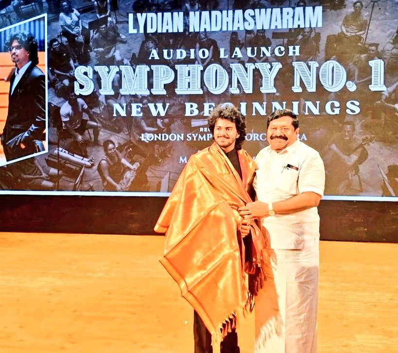 IInbadurai's tweet photo. சென்னை மியூசிக் அகாடமியில், இளம் இசை மேதை லிடியன் நாதஸ்வரம், தான் உருவாக்கிய "New Beginnings – Symphony No.1" என்ற சிம்பொனி இசைக் கோர்வையை,இசை ரசிகர்கள் முன்னிலையில் இன்று அரங்கேற்றினார்! என் இதயத்தை நனைத்த இசை மேகத்திற்குப் பட்டாடை போர்த்திப் பாராட்டினேன்!

@AIADMKOfficial 

#LydianNadhaswaram #Chennai #NewBeginnings #SymphonyNo1