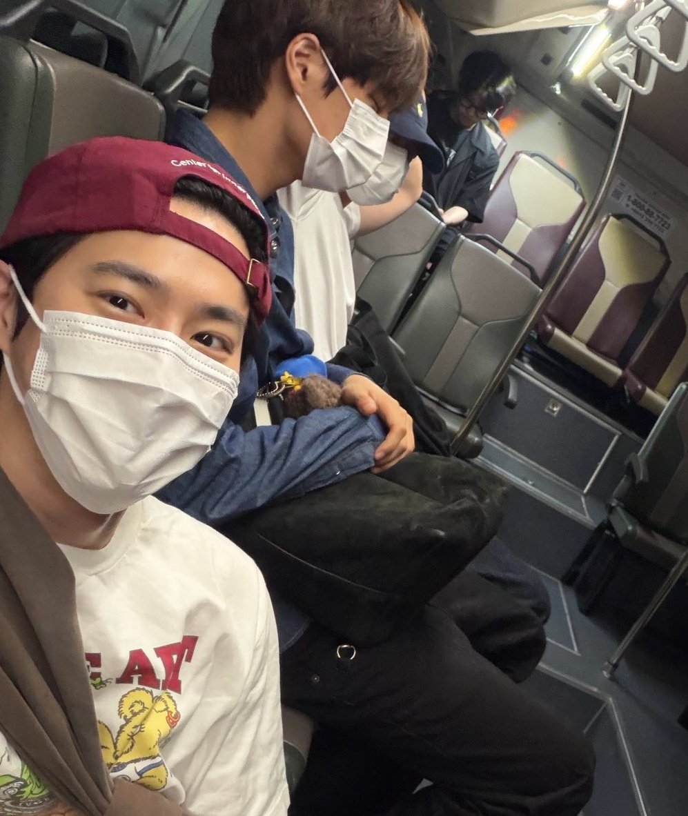 oneandonlyKS's tweet photo. KaiSoo from 🐰's bubble https://t.co/GT0NAbksqI
