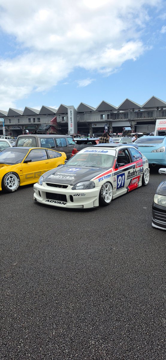 Elichiiiiii's tweet photo. #carflix5 https://t.co/cfOmKeu0D9