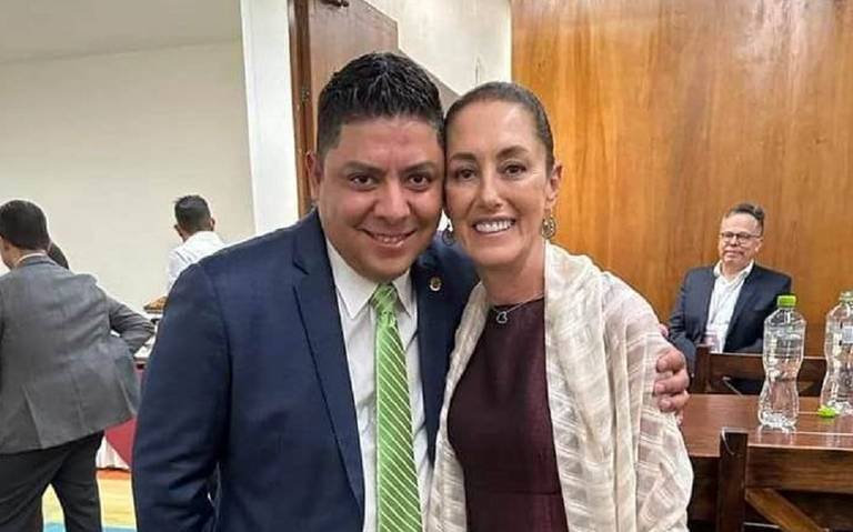 FarroRobot's tweet photo. La justicia gringa ahora va por Ricardo Gallardo Cardona, actual gobernador de San Luis Potosí, que ya estuvo en prisión por delincuencia organizada y lavado de dinero.

La 4T está conformada por puros narcos. https://t.co/6HInFcoNsU