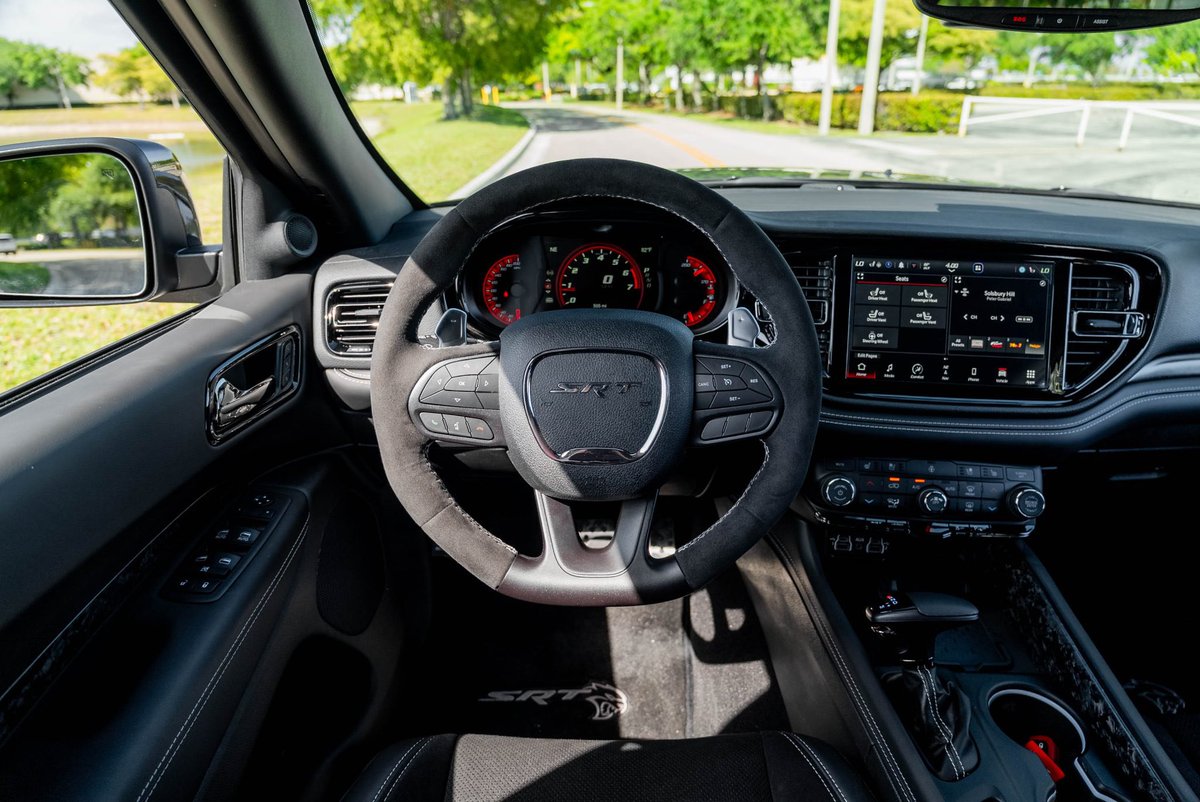 All_The_Cars_12's tweet photo. 2026 Dodge Durango SRT Hellcat Jailbreak
#dodge #srt #srthellcat #dodgedurango #durangohellcat 
Supercharged 6.2L V8 - 710HP • 645 lb-ft https://t.co/fS5lGkIevb