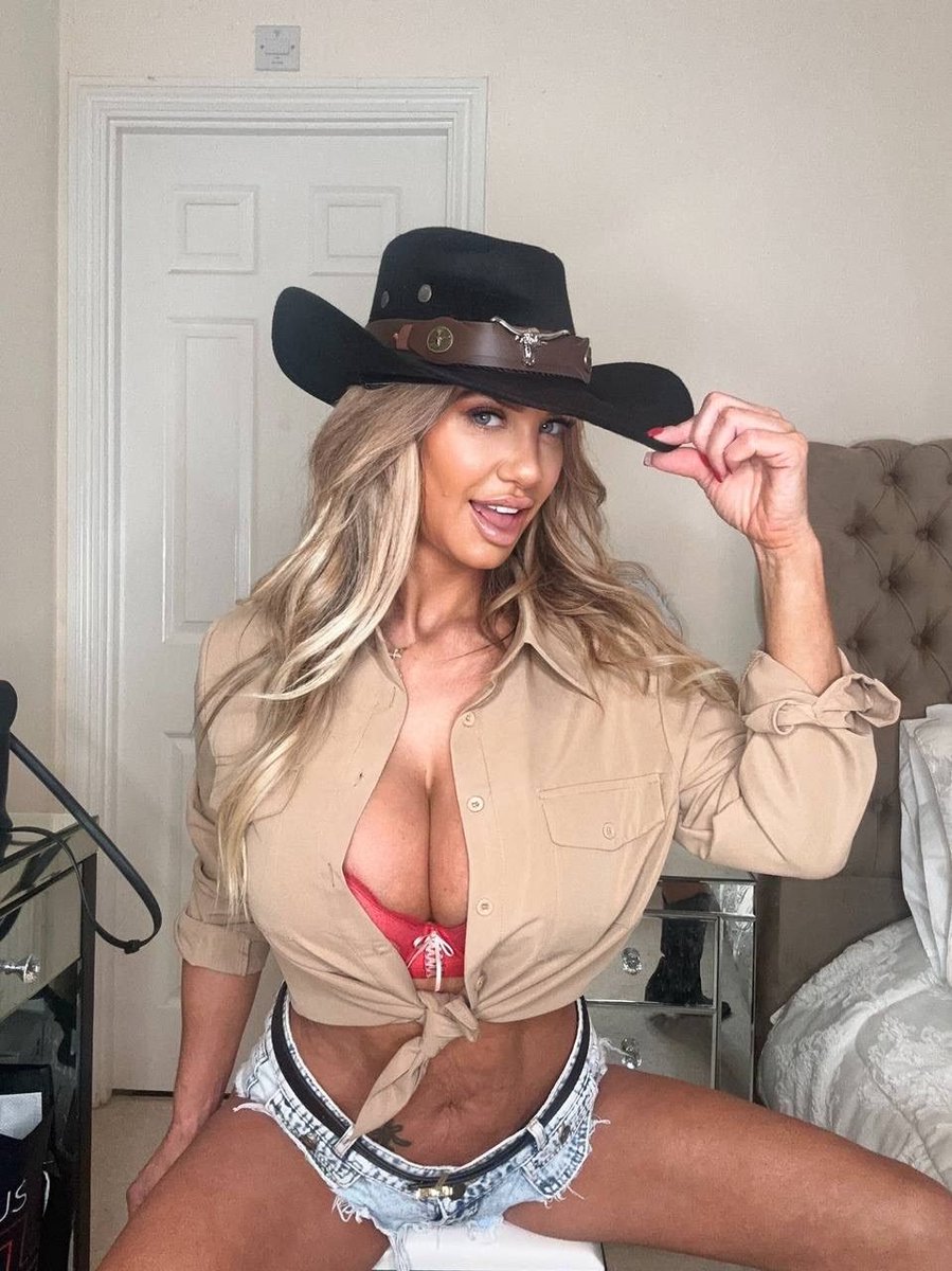 Yourbrookemiami's tweet photo. They say women get better with age. Ready to find out if itโs true? ๐ฅ
#SingleAnd50 #FloridaDating https://t.co/rzKCjnsvAc