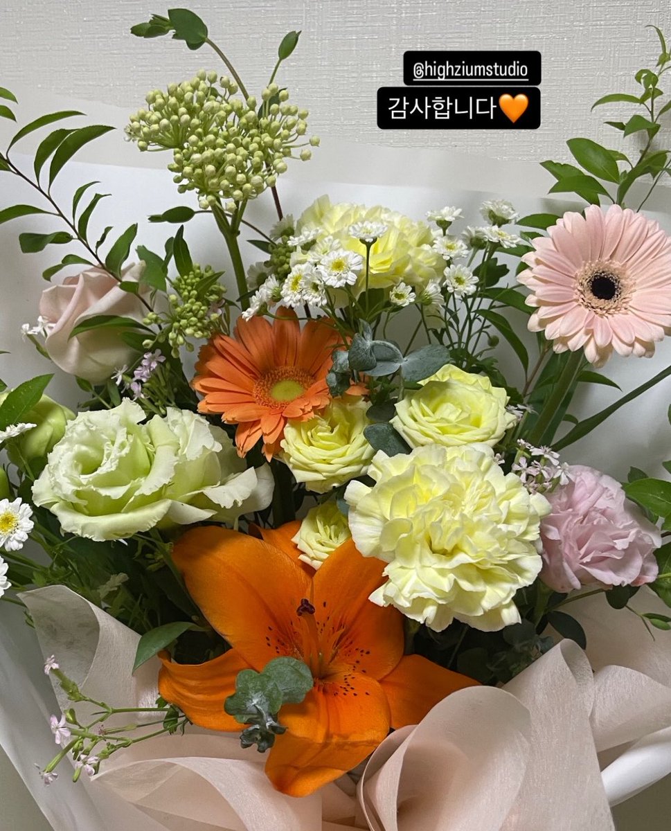 kittyzwonii's tweet photo. 어떡해..😭😭😭😭
팀닥엑 배우분들 하나 둘 막촬하시는거 보니까
지원언니 촬영 끝나가는거 점점 실감난다..
우런니도 곧이겠지ㅜㅜ 마지막까지 힘내ㅜㅜ https://t.co/ipQMB5z86T