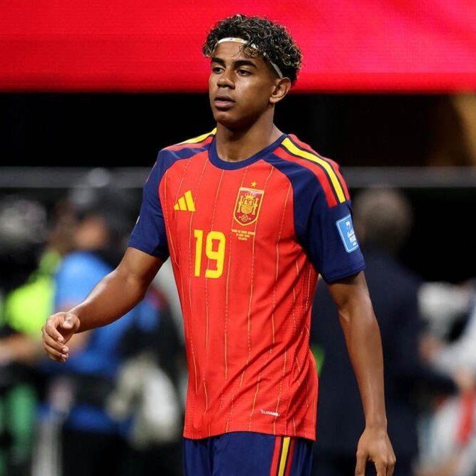 BarcaUniversal's tweet photo. .@javigiorgetti: "It’s been five minutes and Lamine Yamal has created more chances than the whole Spainish NT did in the last match."

"The best player in the world." https://t.co/hDvMY2p3MJ