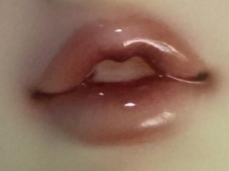 haMongBJD's tweet photo. 울집 루나는 플레이트 없는 헤드인데
다른 오너님들의 루나보다 입술뾰족느낌이 적은 것 같아서 볼때마다 긴가민가중인데요
보시기에 어떠신가요?
메이크업 영향이려나요?👀 https://t.co/BntfQoQfDY