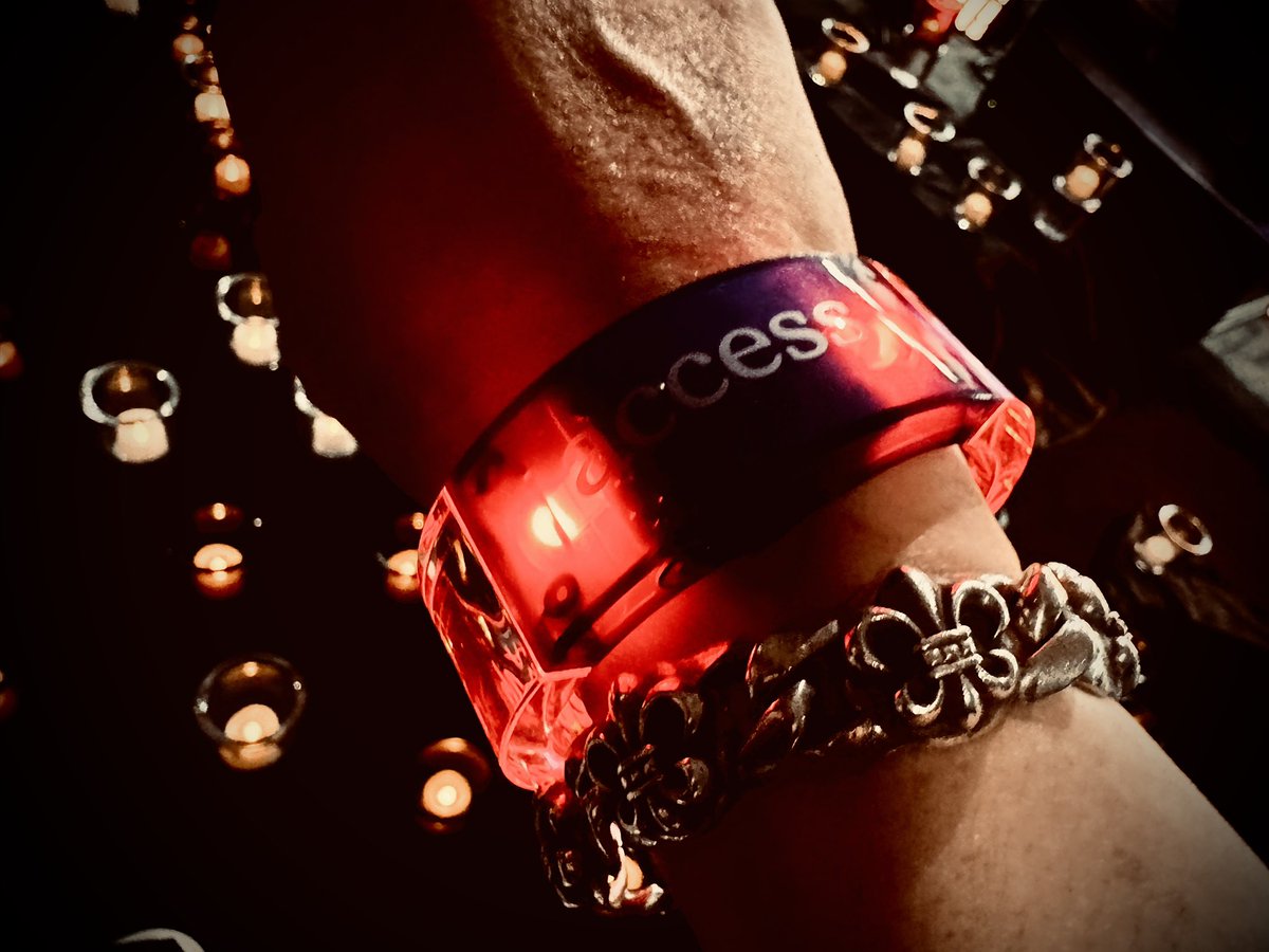 daisukeasakura's tweet photo. #EN2026 ニコ生ありがとうございました😘マニアックマシマシな音達をじっくり楽しんで欲しいです♫ #夏至 https://t.co/wk2d8BIujC