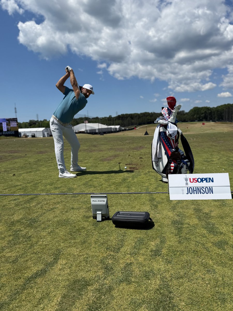 FullSwingGolf's tweet photo. Sunday at the U.S. Open. ⛳️

Dustin Johnson putting in the work on the range with his Full Swing KIT before the final round. https://t.co/vjE8k61BGJ