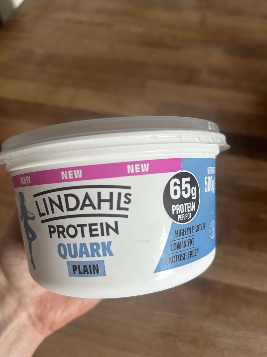 Maxwell_House1's tweet photo. @danhinvesting This shit has crazy macros, quark not Greek but currently only £2.50 for 65g protein and tastes good https://t.co/xIq4Rzvd2V