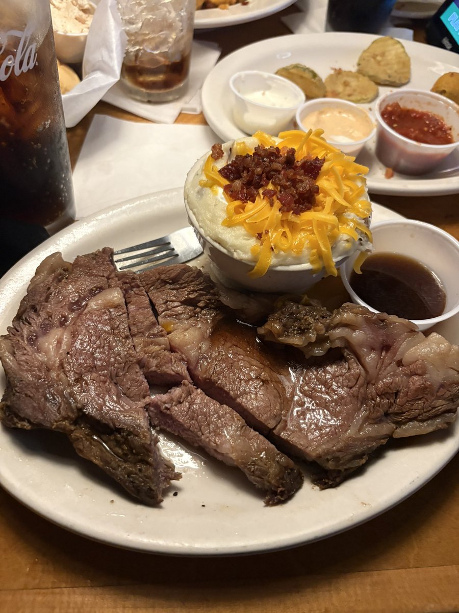 dabearhair's tweet photo. #NoCookSunday | @texasroadhouse https://t.co/pdfSVnZvva