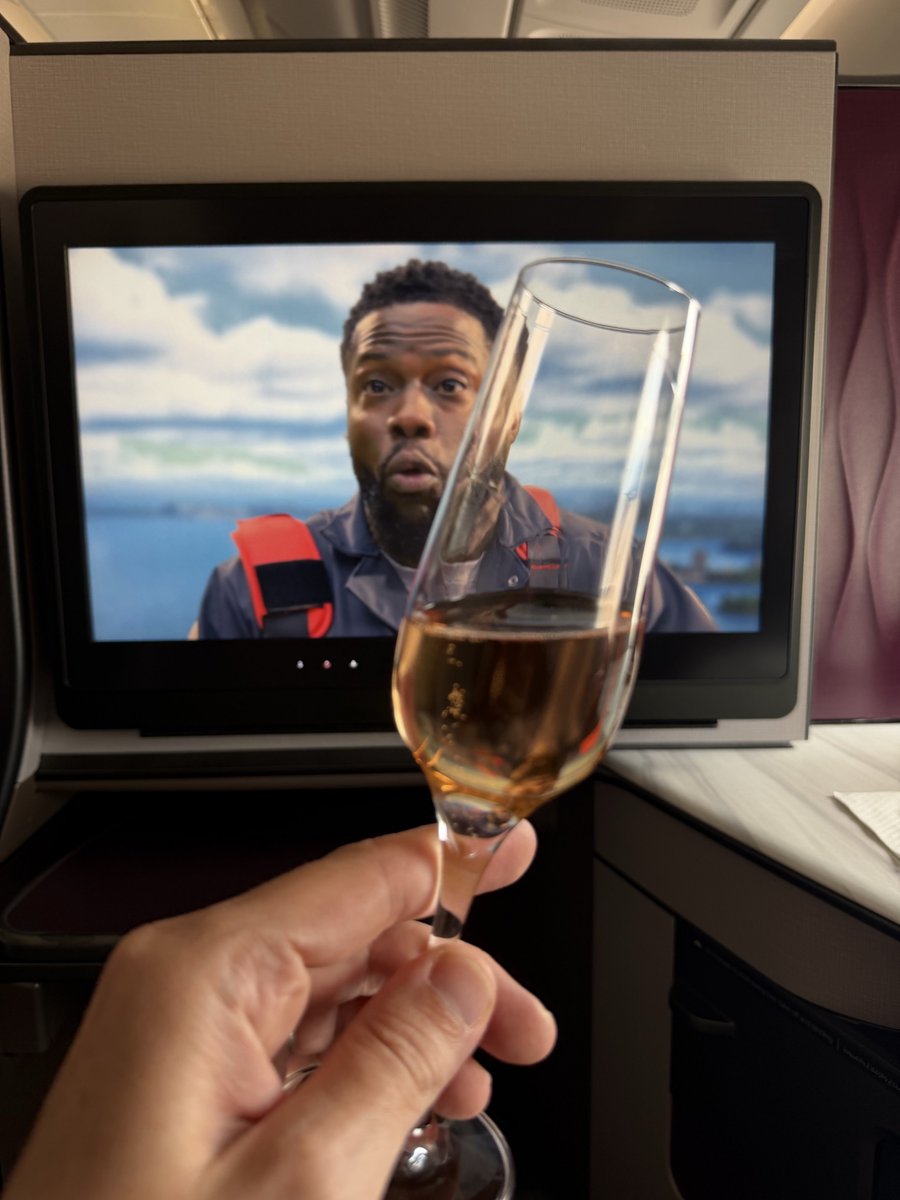 stemac23's tweet photo. Thank you @elonmusk and @Starlink. WiFi on @qatarairways is awesome! https://t.co/3PjwUv0Gu6