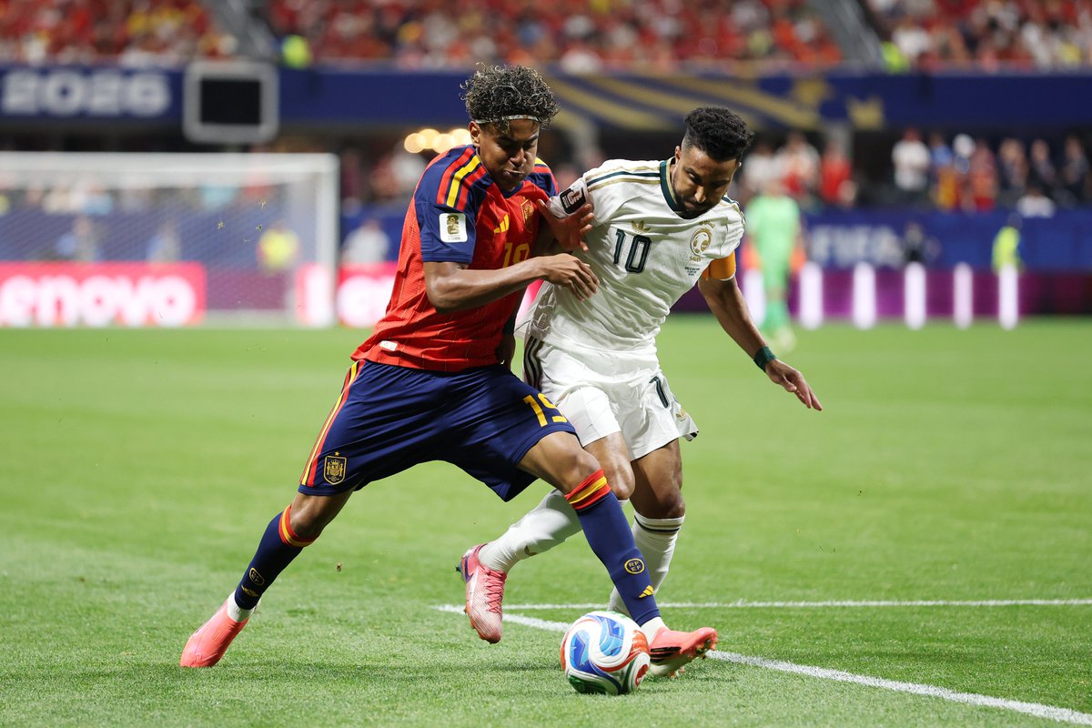 19' | Spain 1:0 Saudi Arabia Spain are enjoying the lion's ...