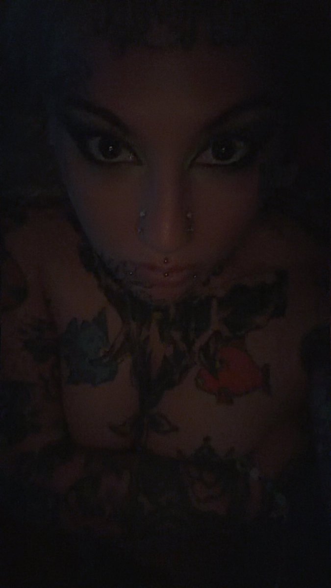 UnluckySushii's tweet photo. Content Monday. There will be blood 🩸⛓️ today I’m going riding all day so whatever it is it can wait till tomorrow. #of #onlyfans #girlswithtattoos #gothgirl #punkgirl #emogirl #altgirl #playpiercing #gorewhore https://t.co/dYHEmty08l