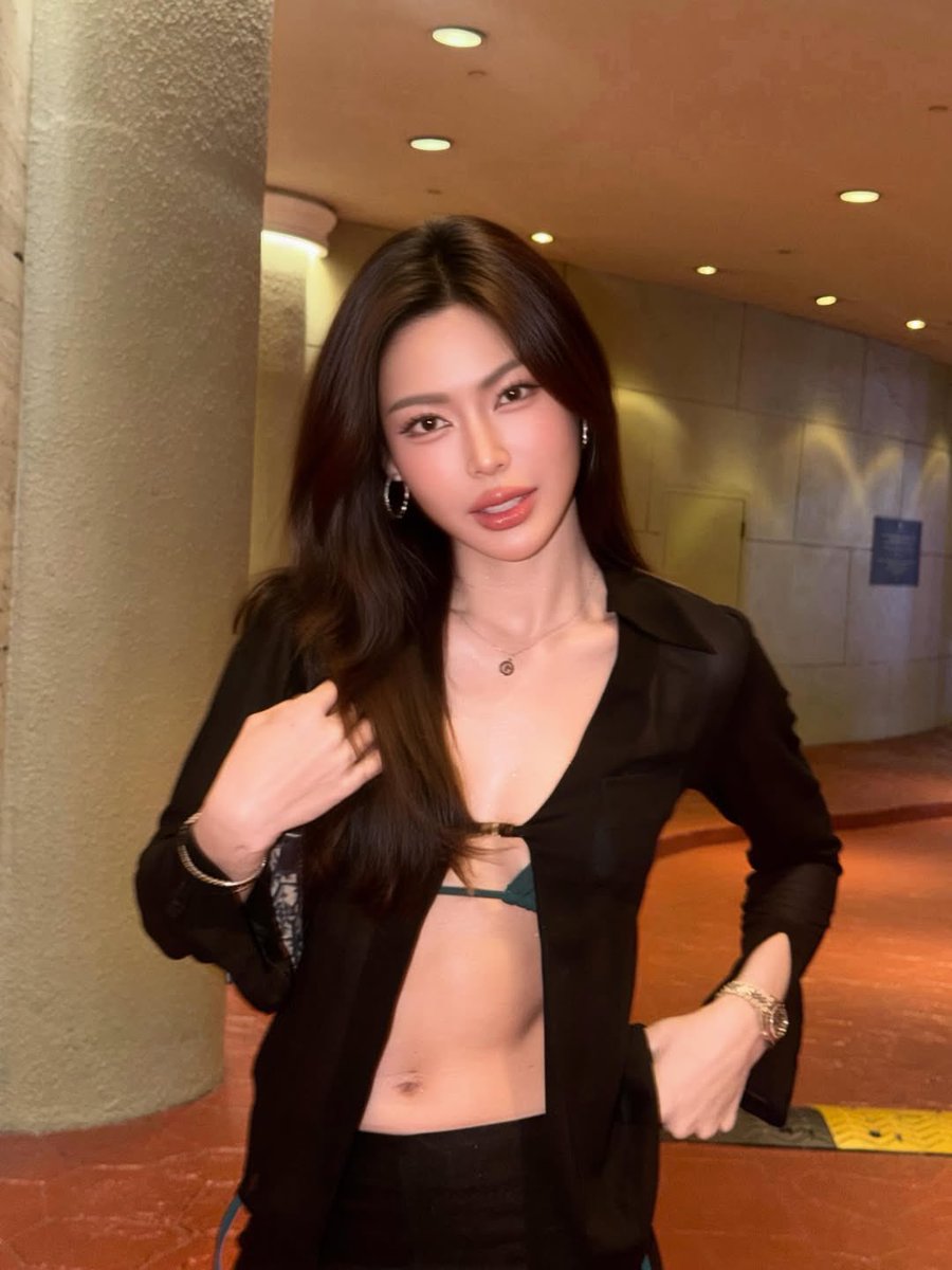 _jhvde's tweet photo. how can someone be this beautiful? 😭  just look at HERRR❤️‍🔥

#กชเบล #gotchabell https://t.co/zmuO3c0ePw