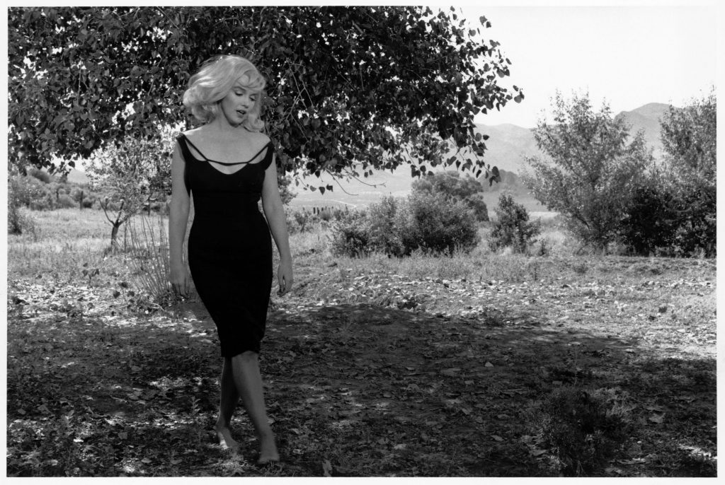 CasaLettori's tweet photo. Inge Morath © Marylin Monroe, Nevada, 1960

#SerateInLibertà a #CasaLettori

#BiancoENero

@daniela_mauceri @Mike982df @LorenzinaMoro @lunablu08 @MLFranciolini https://t.co/Ld7pJXDA4q