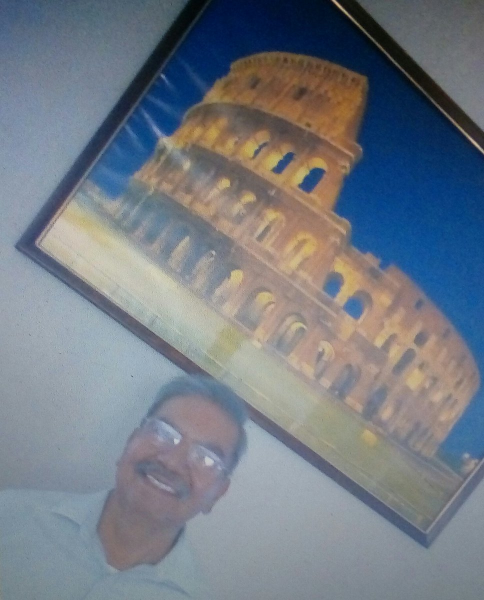 NaptuneM's tweet photo. Mi padre fue llevado a los 12 años a vivir a Paracho. Ahí se enseñó a hacer guitarras y trabajaba junto con su hermano mayor para poder pagarse sus estudios. Ahí entró a la secundaria, mi tío Hilario lo llevó y dijo que tenía que estudiar porque mi abuelo pensaba que ya debía https://t.co/ad9HXSizc5