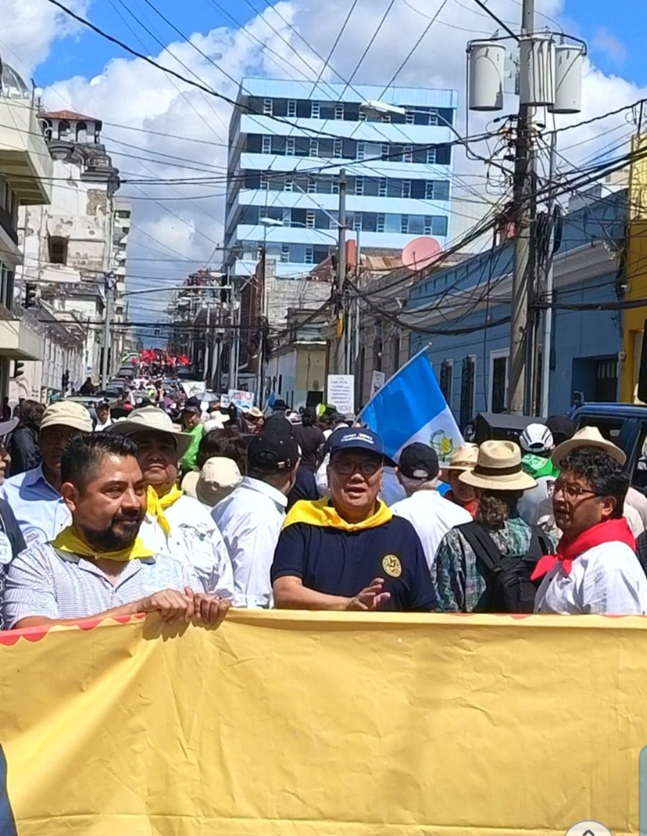 AnibalGarciaGT's tweet photo. Por la historia, la gloria y la dignidad de la USAC... Aquí estamos presentes. No al fraude. https://t.co/iWuIo8mWRb