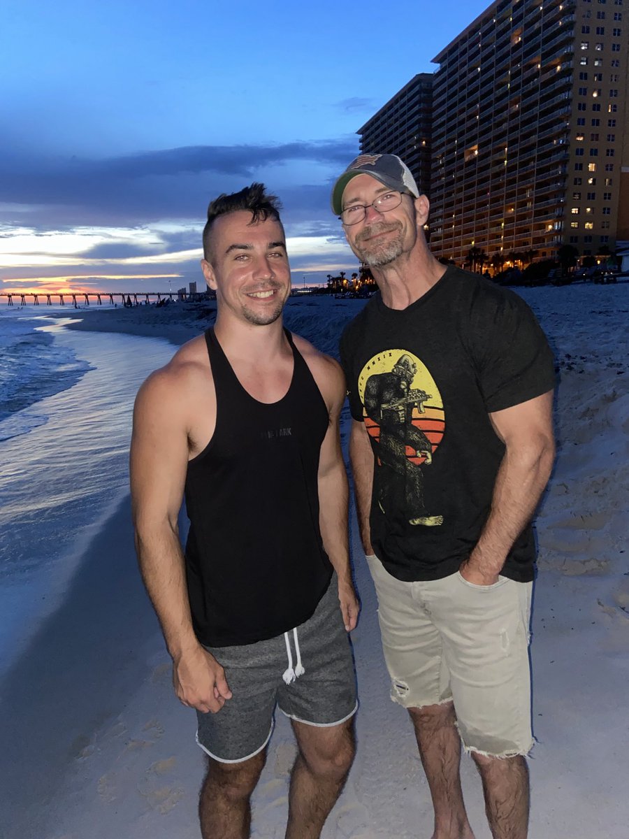 brandonpfit's tweet photo. Happy Father’s Day 👔

Love you Dad and so grateful and thankful for you. 💙 https://t.co/MaQMCo9apT