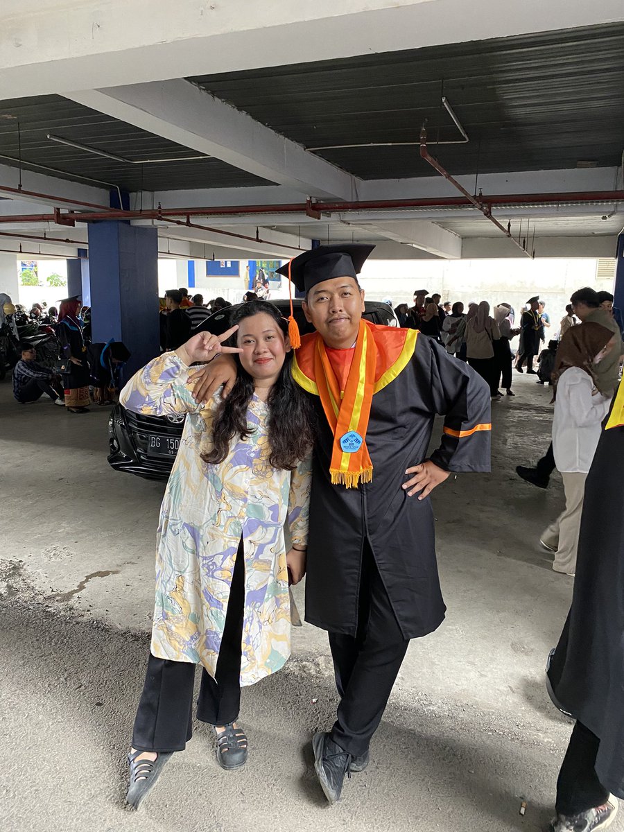 bangbodonk's tweet photo. 2022 Match tinder
2023 awal Dia wisuda
2023 akhir Aku wisuda
2025 menikah

Dan semoga 2027 udah bertiga 🤲🏼
Mohon doanya guys 😊 https://t.co/RSYcdPmNEa