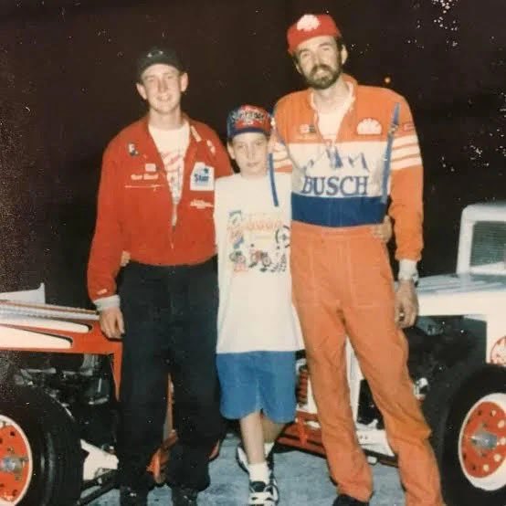 KurtBusch's tweet photo. Happy Father’s Day to all the dad’s out there. I love you dad. Stay strong like you have always been for us. https://t.co/DjpvrKEuZr