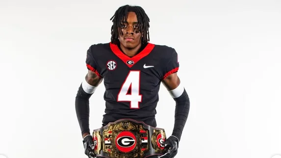 benjaminwolk's tweet photo. Georgia has revved things up to the max with UConn CB commit Preston Glasco in a short period of time. He's worked out twice, earned an offer and now taken an official visit.

On the Bulldogs' pitch: "When you go to Georgia, if you put some good stuff on tape and you've upheld the standard, it's almost bound to happen."

Story: https://t.co/4PpUJ8DZaf