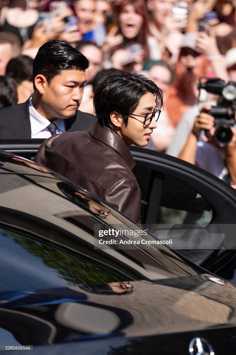 914soup's tweet photo. getty images #han

HAN AT TODS MFW
#HANXTODs #HANXTodsSS27 @Tods https://t.co/DCFGEaIekx