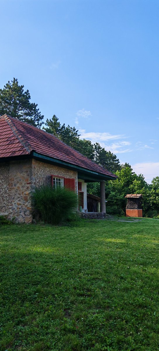 LazarLjubotin's tweet photo. Čortanovci https://t.co/4zKqYk37vi