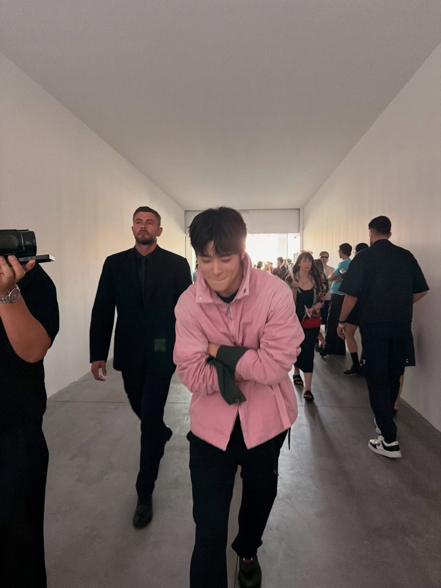 jjaehyunTH's tweet photo. _jeongjaehyun Instagram

P for Pose @Prada #Prada #PradaSS27

#PradaSS27xJAEHYUN https://t.co/LgpR2UVNMj
