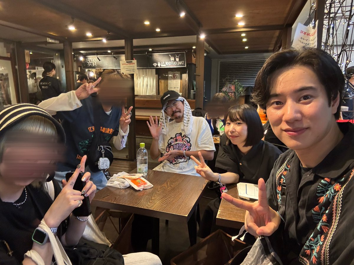 ayu1002ayaka's tweet photo. #やついフェス Day2

おばけ座全員集合👻
話がトントンとリズム良く続く！ひとつひとつの話がどれも取材力の賜物👏🏼✨ピンクの扉の話面白かった！実写ドラえもん笑笑 最後3分しかない中で吉田悠軌さんの怪談にさすがの一言!!
オシャレ番長ノゾミ@NZM110com さんの力作ゲットだぜ🙌🏼💓 https://t.co/v0EWd1cTk0