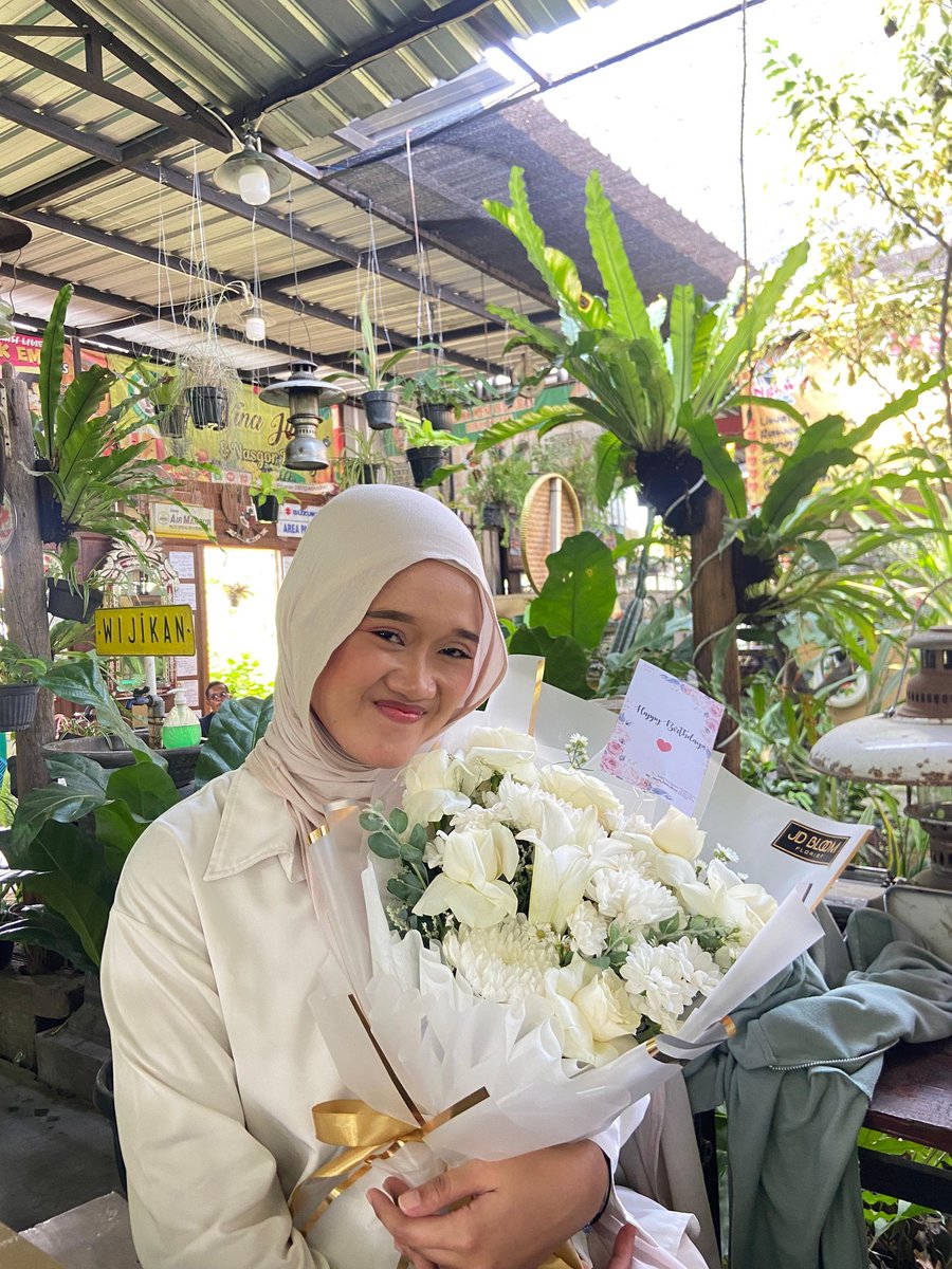 axchp_'s tweet photo. terima kasi jg buat kesayangan ku hihiww luv uuuuuu🤍 https://t.co/hvKJyxRKKe