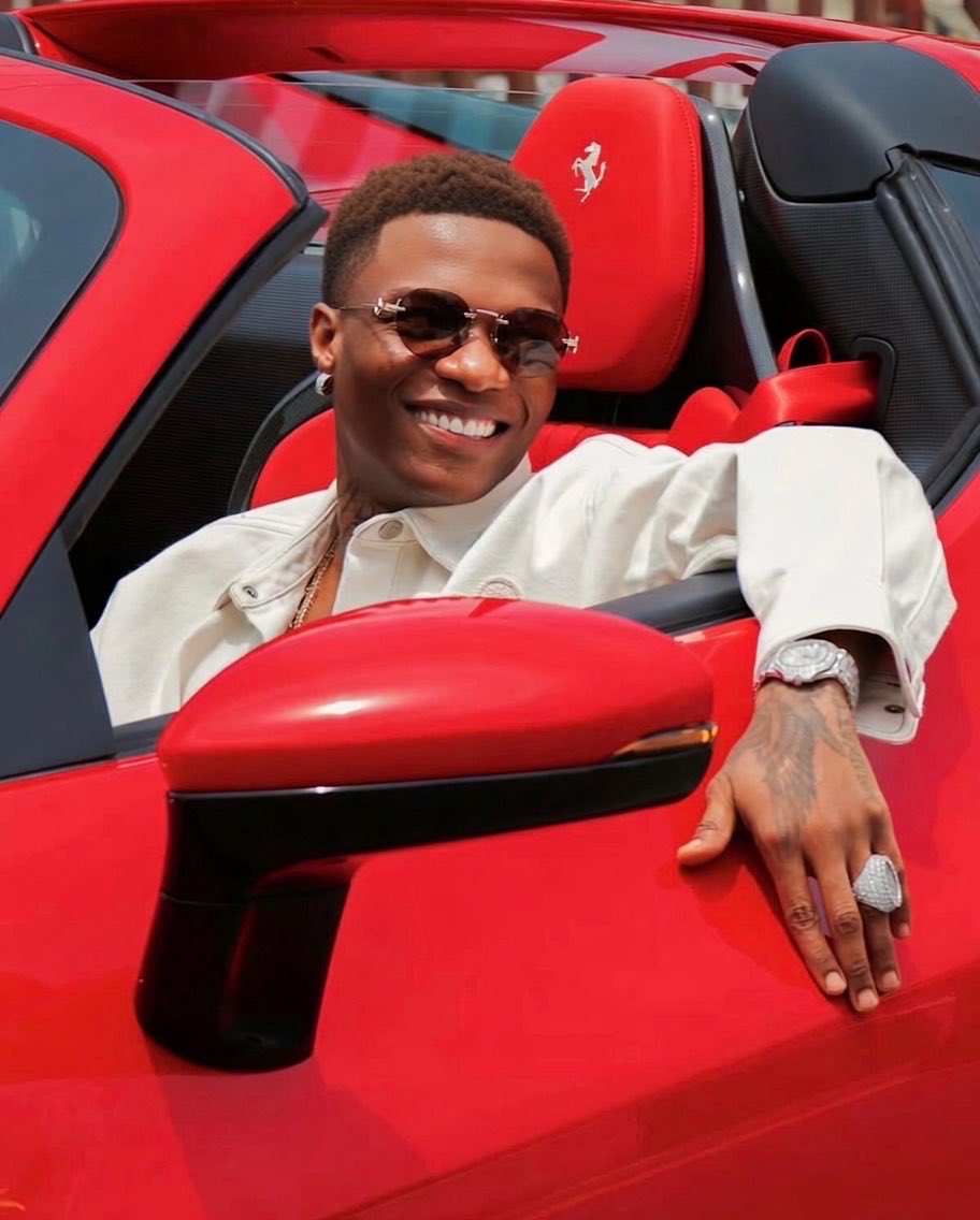 azakegrn's tweet photo. If you want to know why people love Wizkid, I advise you not to open the comments 🤗 https://t.co/jfhCKTAPoB