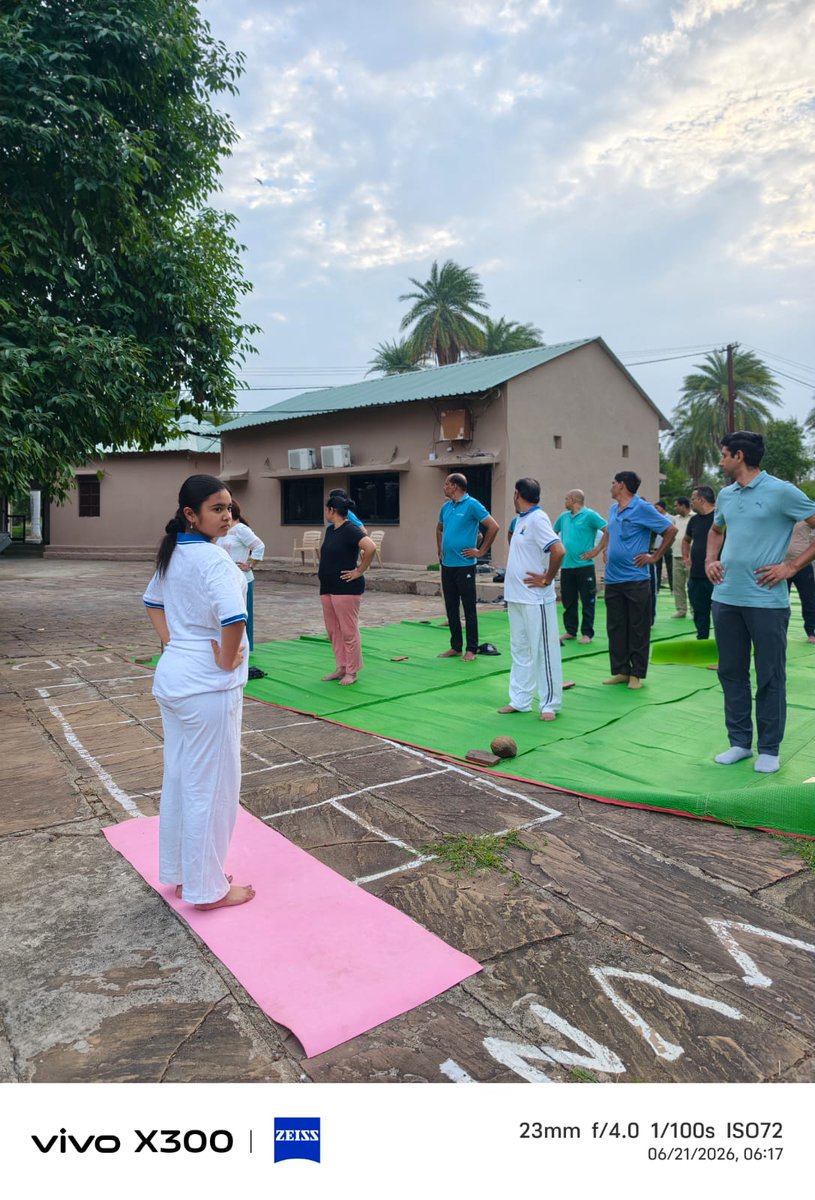 van_vihar's tweet photo. On the occasion of International Yoga Day, a yoga session was organized at Van Vihar National Park & Zoo. Practicing yoga amidst nature reinforced the message of health, harmony, and environmental awareness.
#internationalyogaday #vanvihar #yogaday https://t.co/eRa1TgV3d5