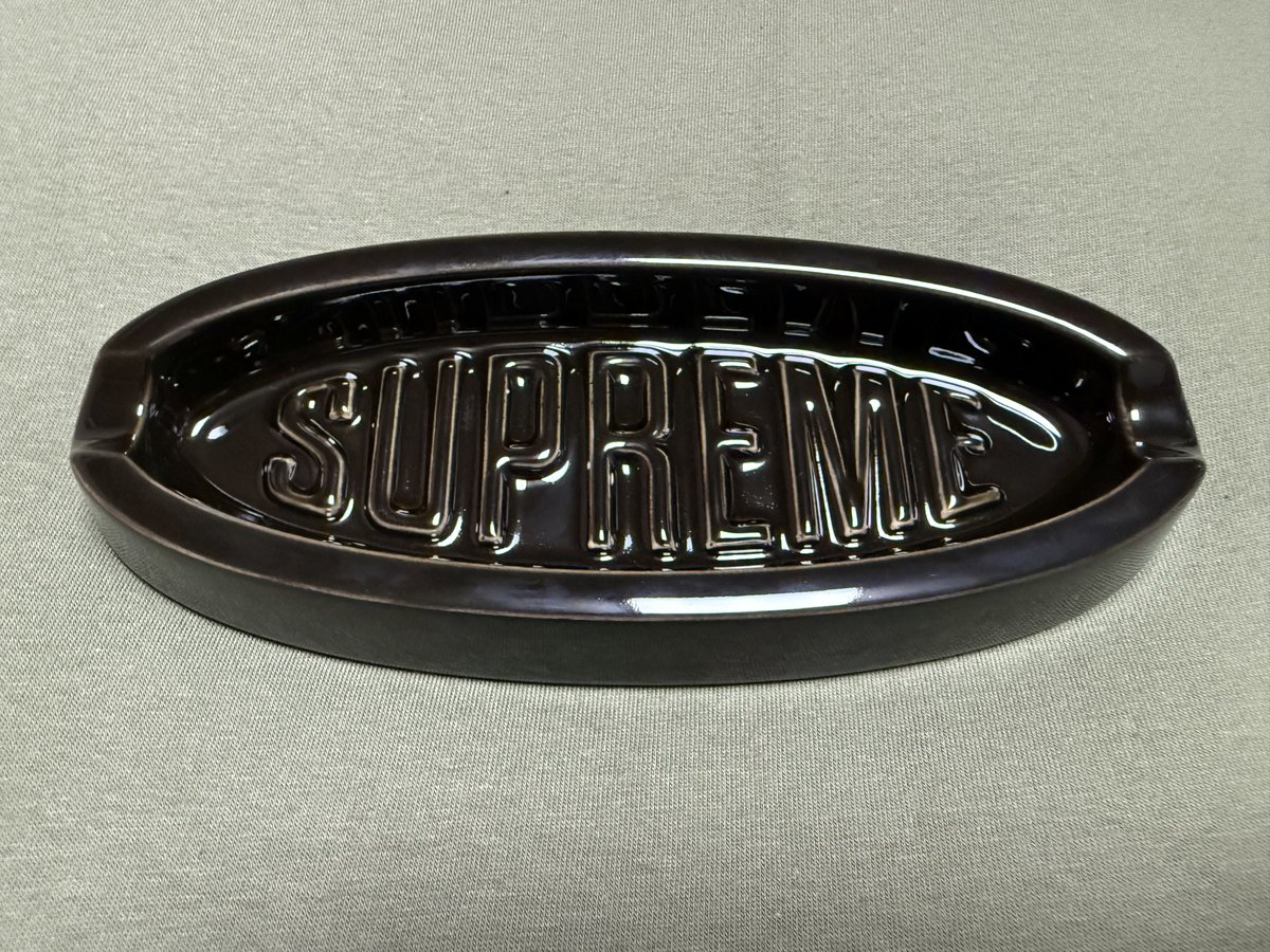 Oval Tray Color:Black Price:¥7,700 ピンズとか小物入れにちょうど 