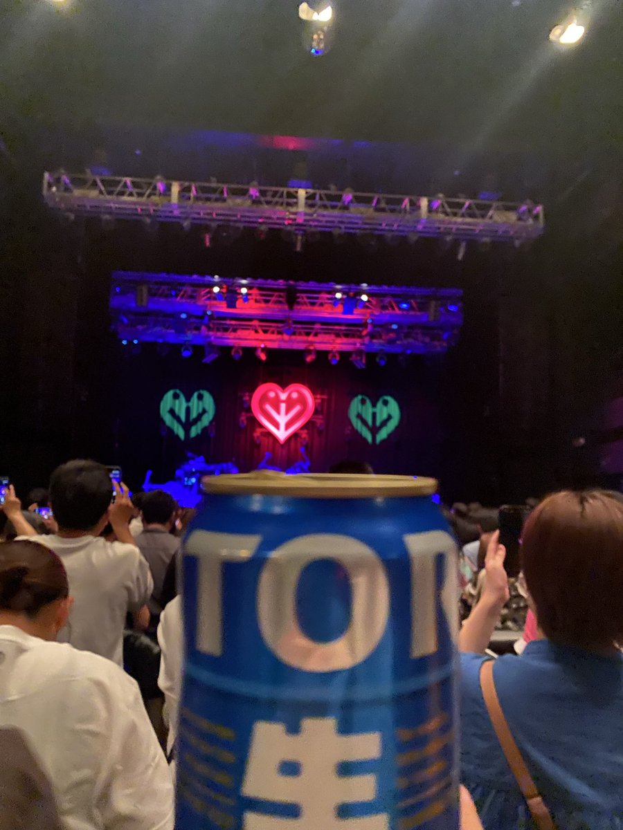 mitubachi1017's tweet photo. 初期の曲が多めで中2に戻れました💜
CKBはなぜなのか？
#ピポット
#岡村靖幸 https://t.co/7ipUkQzo8I