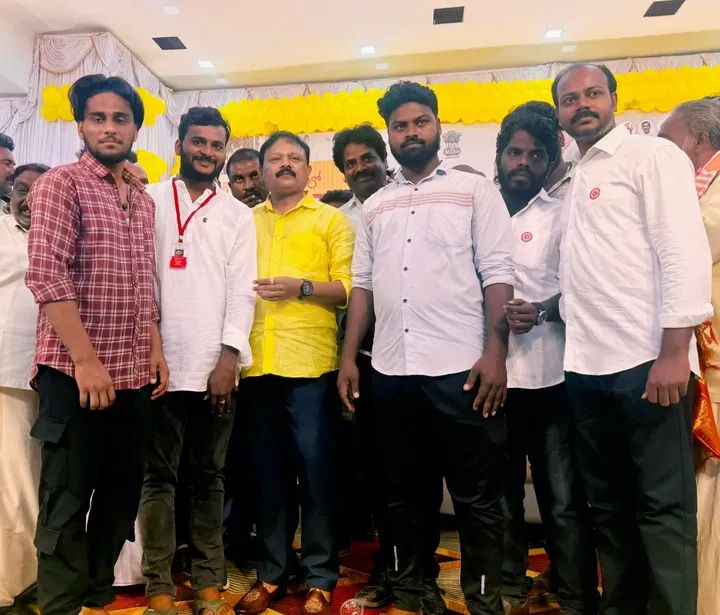 KMohan224's tweet photo. బుధవారం గూడూరు నియోజకవర్గంలో "2 ఏళ్ల నమ్మకం –అభివృద్ధి, సంక్షేమం"NDA కూటమి ప్రభుత్వ విజయోత్సవ సభలో పాల్గొన్న- కె.మోహన్,#జనసేనపార్టీ నాయకులు, #గూడూరు నియోజకవర్గం
@JanaSenaParty
@APDeputyCMO @PawanKalyan @ncbn @naralokesh @mnadendla @GudurJanasena @JSPShatagniTeam
#NDA #PawanKalyan https://t.co/dRZNIydQtR