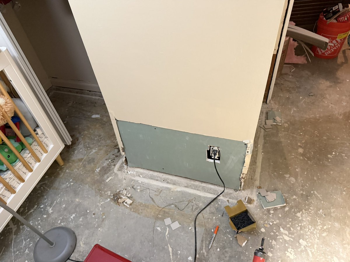 pellingerj's tweet photo. Coming along! https://t.co/E4uaoPDUet
