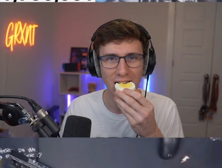NoahRUEFN's tweet photo. @RealGrxnt @Fortnite Broo you chomping https://t.co/PdW8JnoZvT
