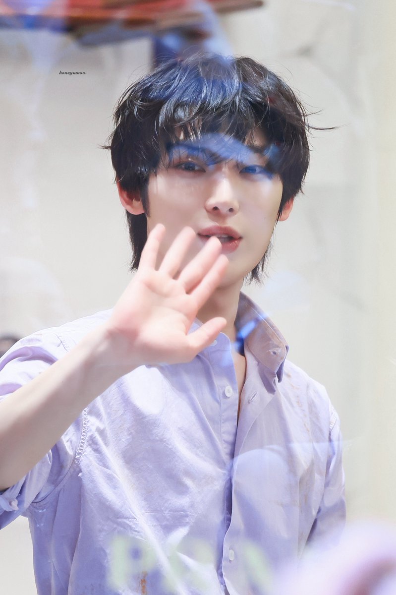 HoneySun_0624's tweet photo. 260621
 #김선우 #엔하이픈_선우 #SUNOO 
#PRADAxENHYPEN 
#ENHYPENonPradaSS27
@ENHYPEN_members https://t.co/KO3AMq7ssO