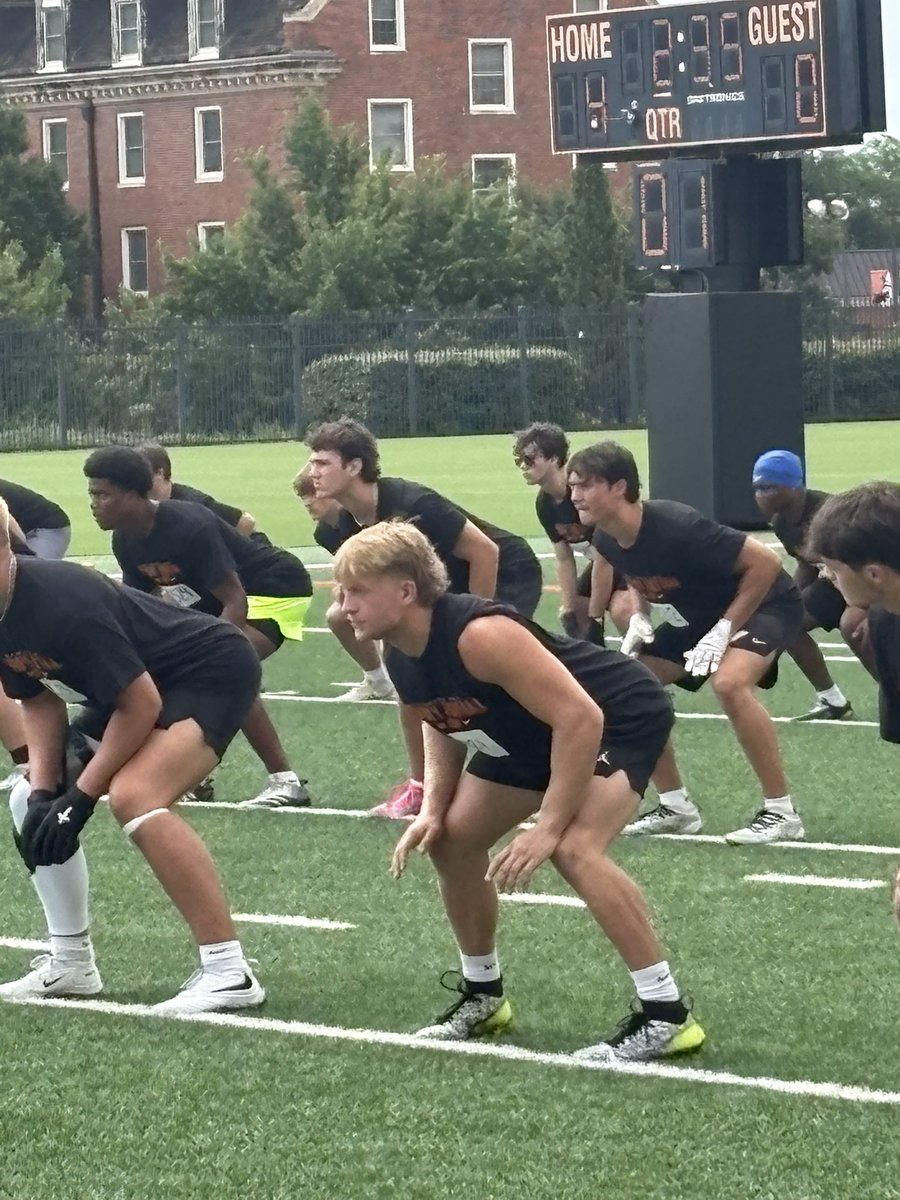 Neils120's tweet photo. Had a great day at the OSU camp! #football #work #AGTG https://t.co/28qF9DjnBw